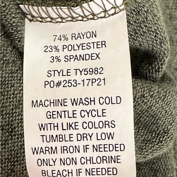 Olive Green Cropped Short Sleeve Tee Size L - Picture 5 of 5